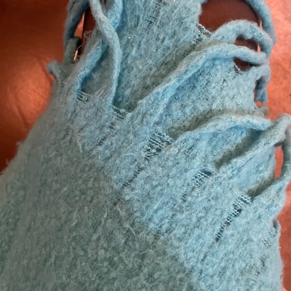 Anthro throw/wrap - Picture 2 of 4